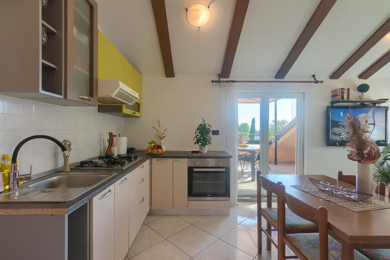 Apartments Ari And Bonnie - Cozy With Roof Terrace PUY Exterior foto