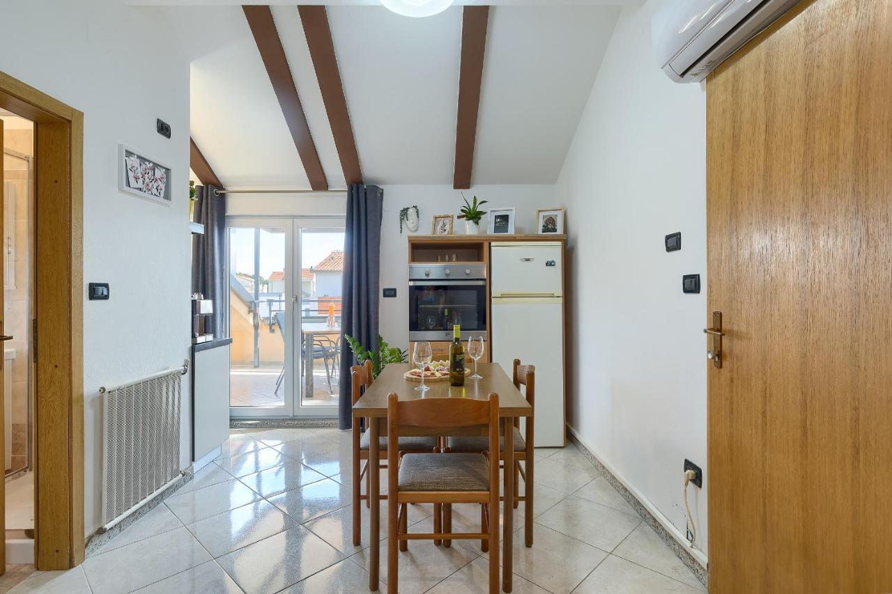 Apartments Ari And Bonnie - Cozy With Roof Terrace PUY Exterior foto