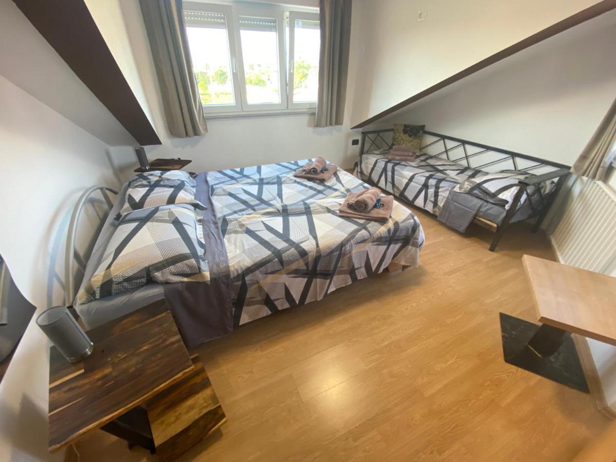 Apartments Ari And Bonnie - Cozy With Roof Terrace PUY Exterior foto